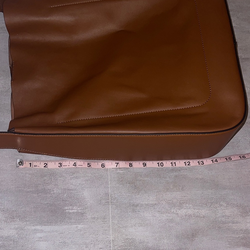 Banana Republic- Large Brown Vegan Leather Shoulder Bag - Picture 10 of 13